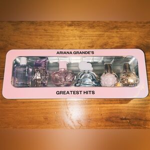 Ariana Grande Perfume Collection Box - Pink and Blue